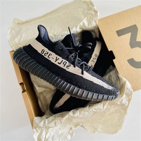 Yeezy Oreo restock